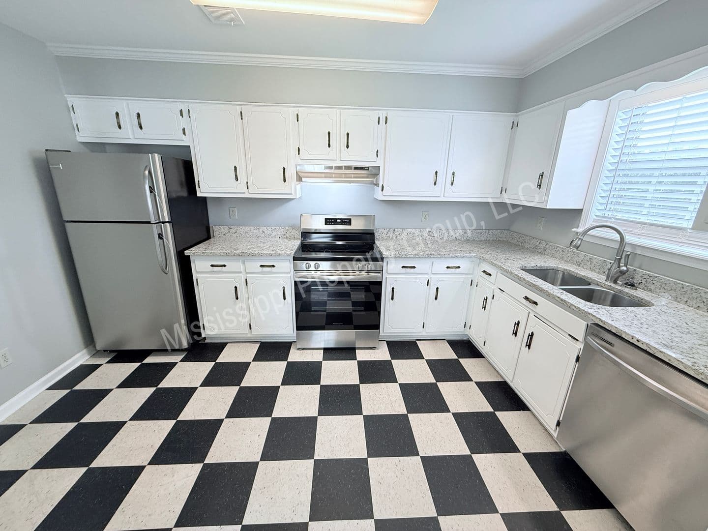 Oxford House: 1104 Turtle Creek Blvd