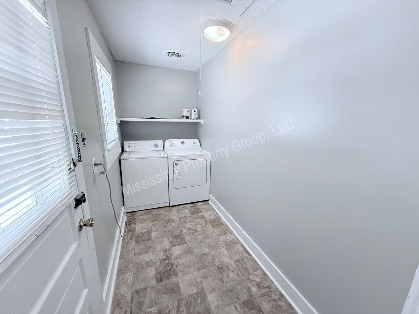 Oxford House: 1120 South 16th Street