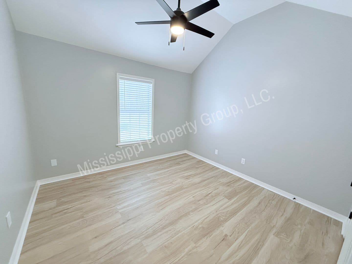 Oxford Townhome: 110 CR 102