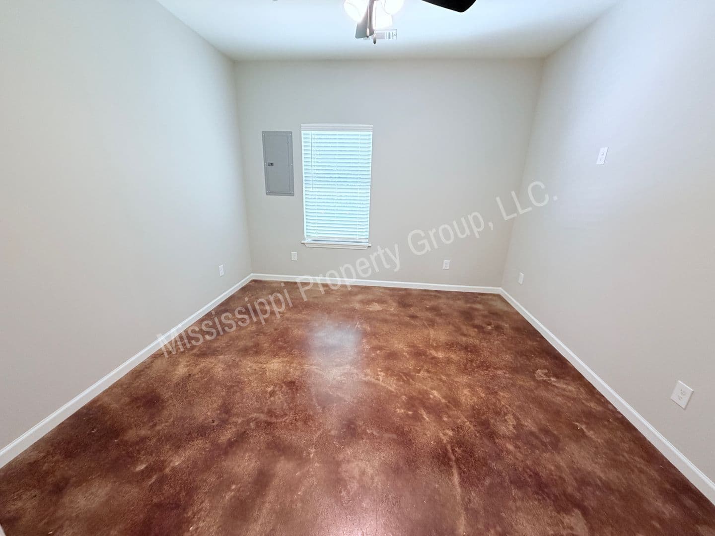 Oxford Townhome: 4851 S. Lamar Blvd