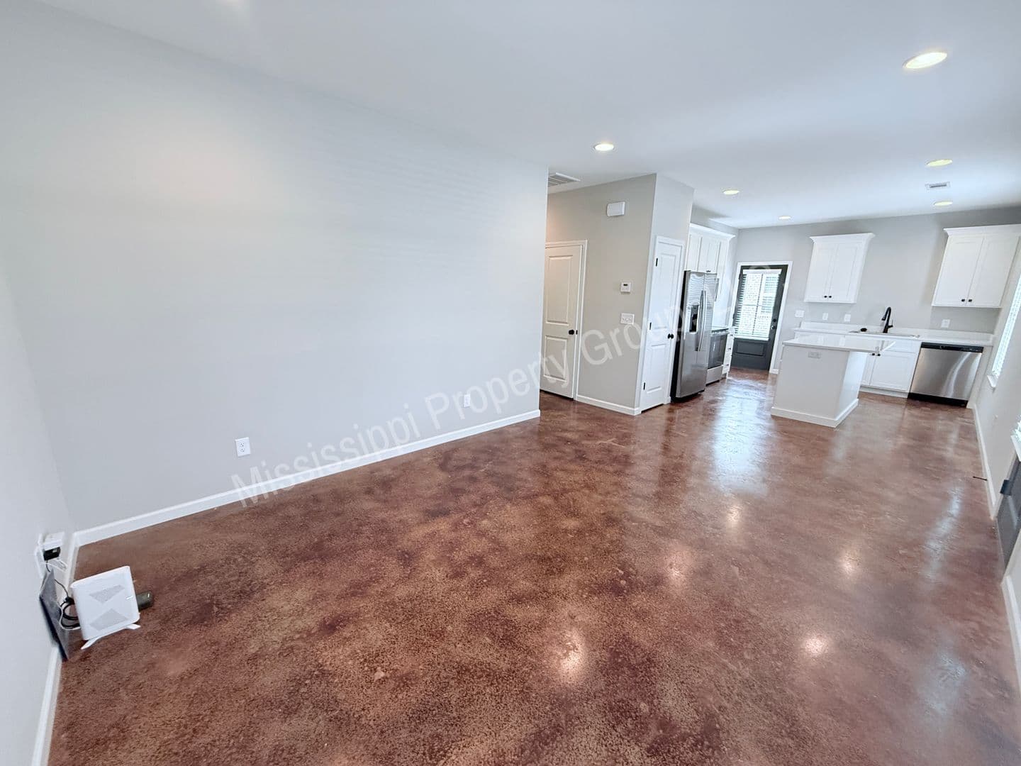 Oxford Townhome: 4851 S. Lamar Blvd