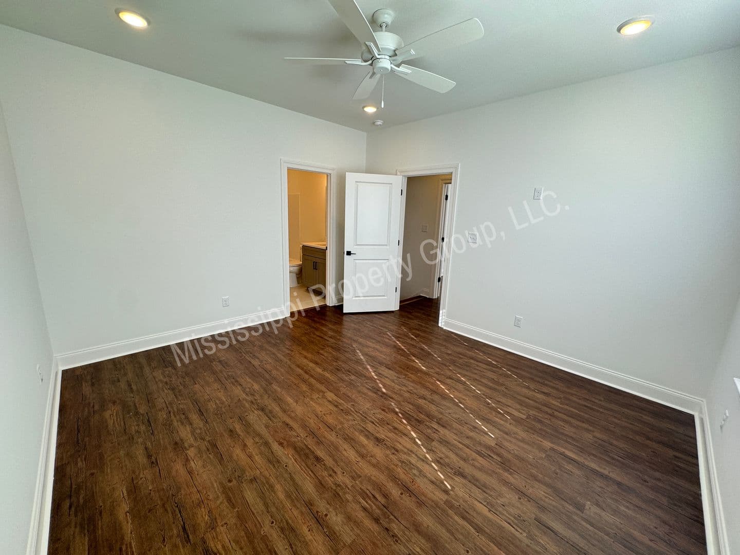Oxford House: 314 Magnolia Court