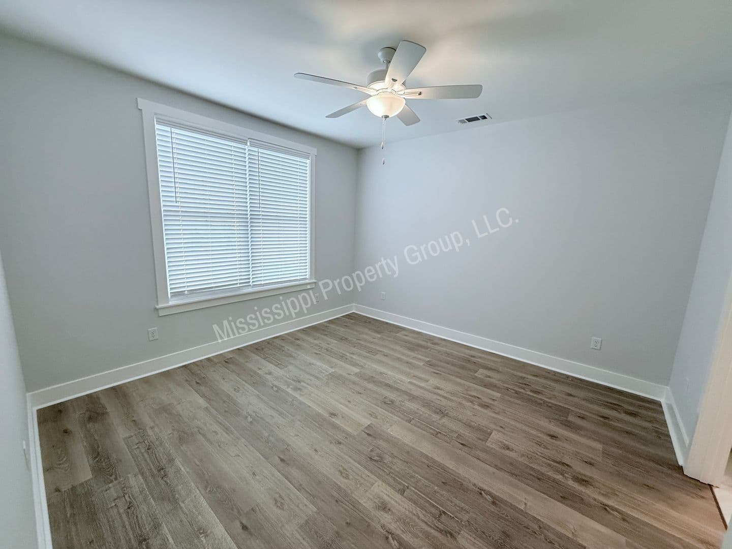 Oxford Townhome: 692 Miramar Lane