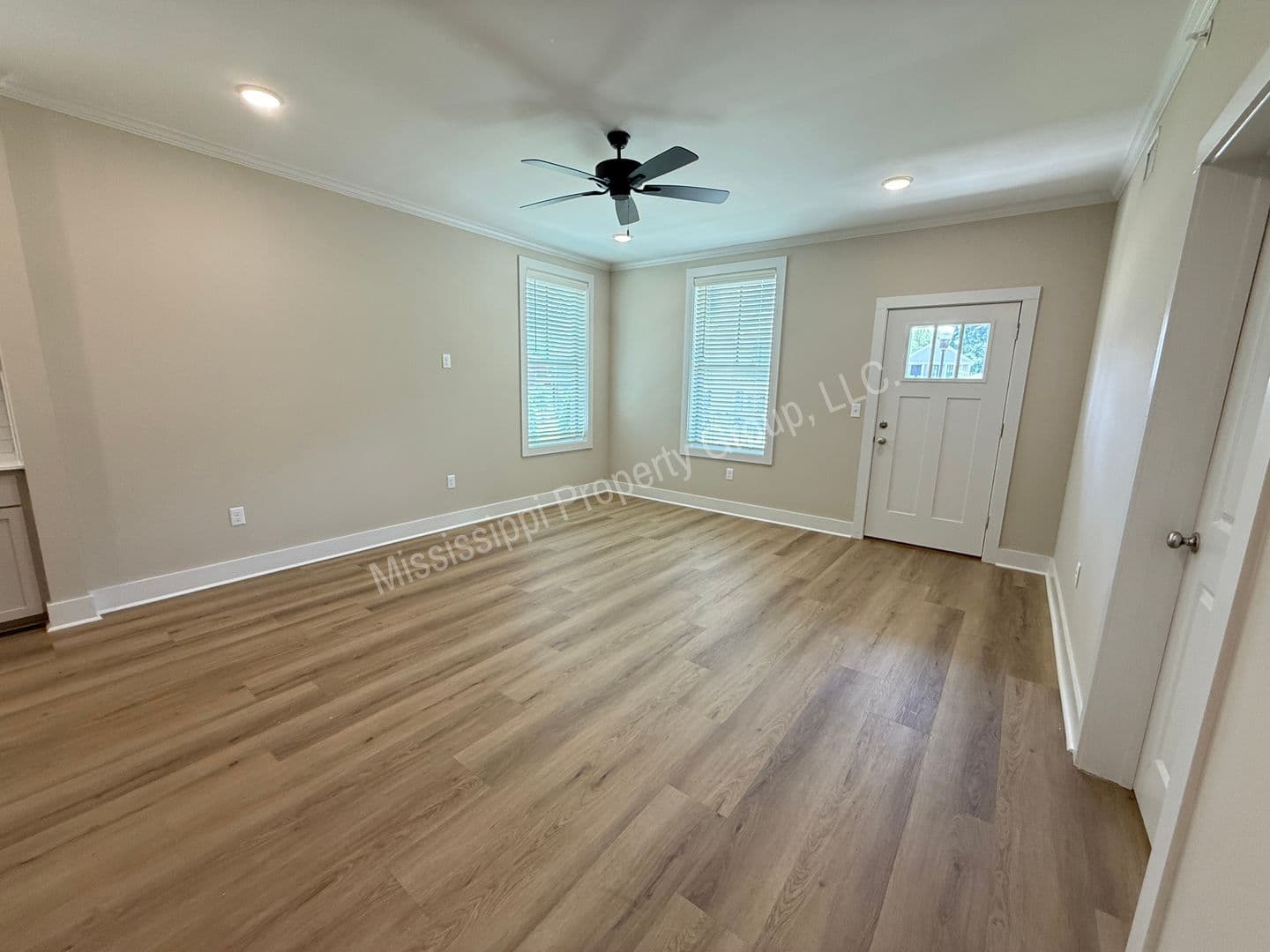 Oxford Apartment: 1205 Pleasant Drive