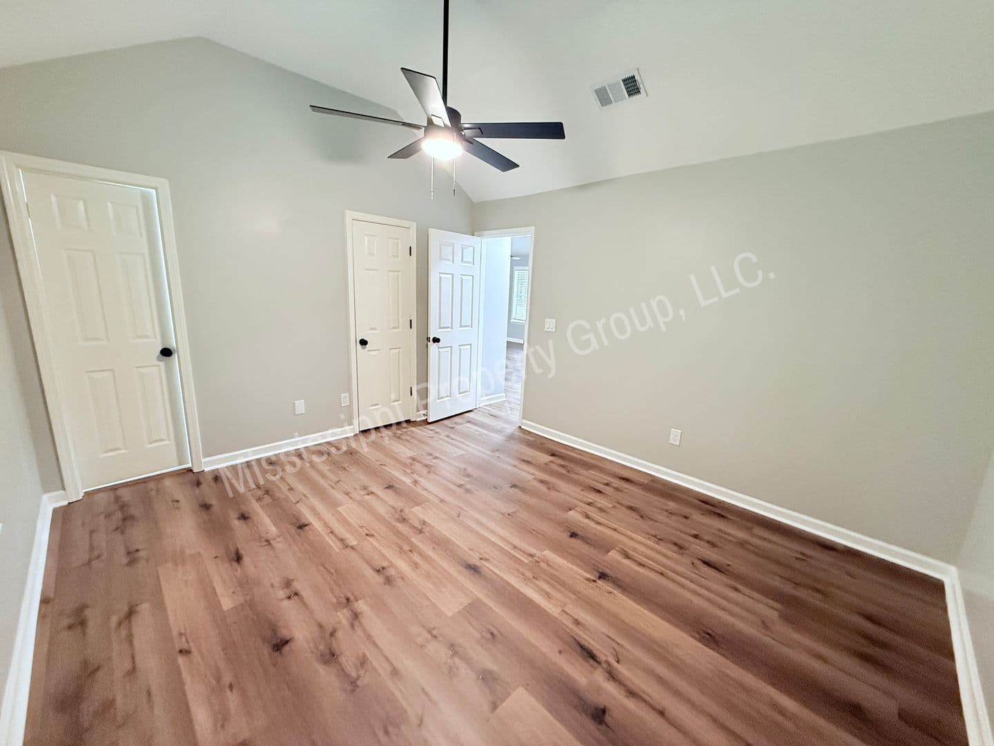 Oxford Townhome: 110 CR 102