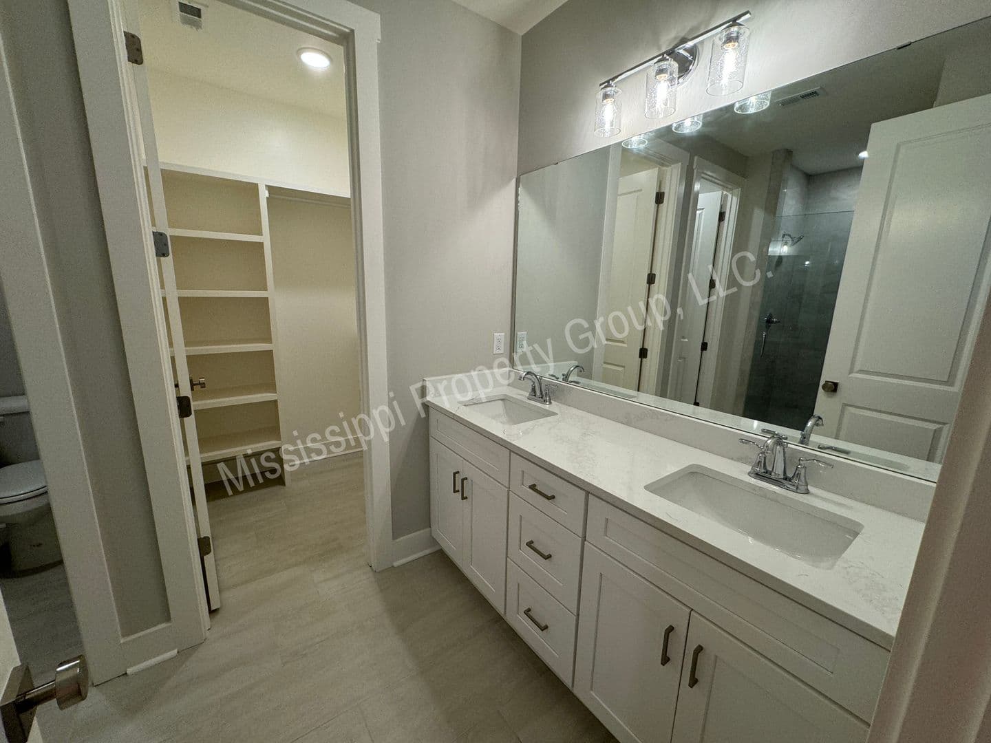Oxford Townhome: 1843 Reserve Loop