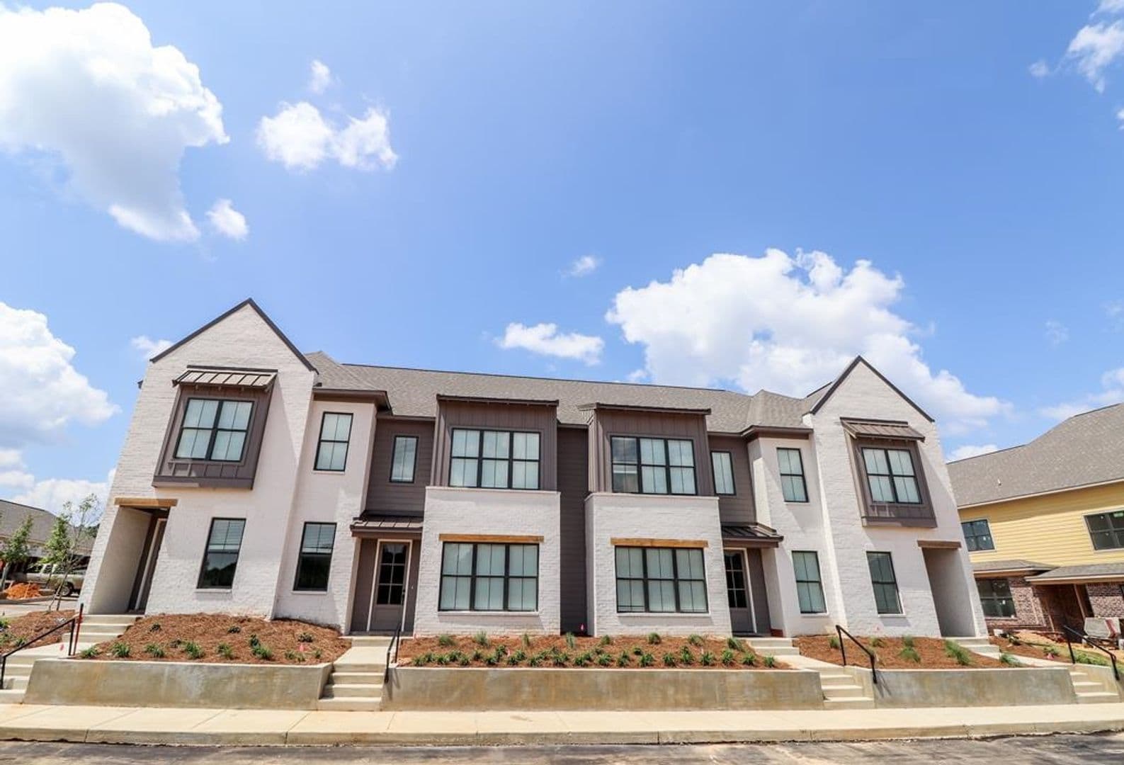 Oxford Townhome: 325 Stillwater Lane
