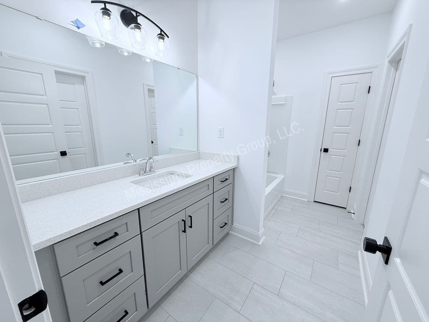 Oxford House: 526 Meadow Crest Circle