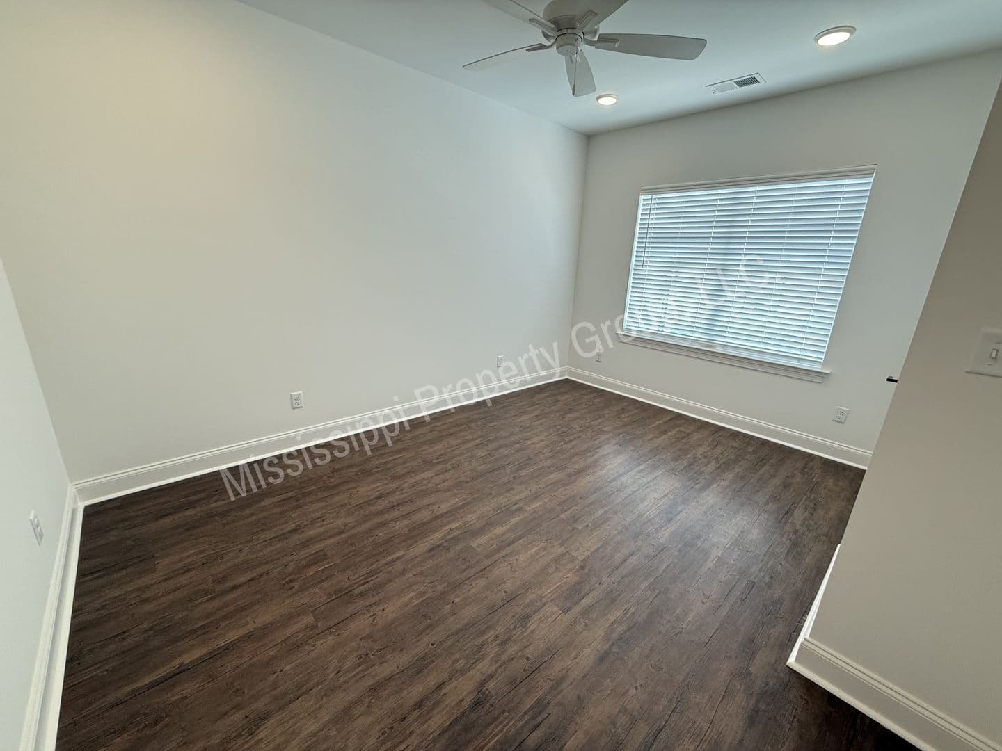 Oxford Townhome: 620 Cottage Grove Circle