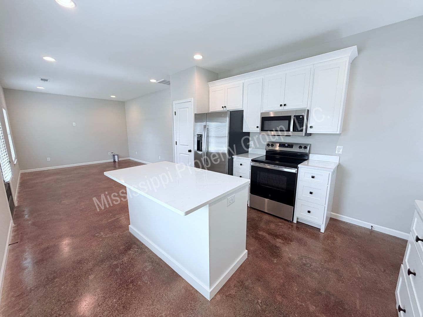 Oxford Townhome: 4851 S. Lamar Blvd