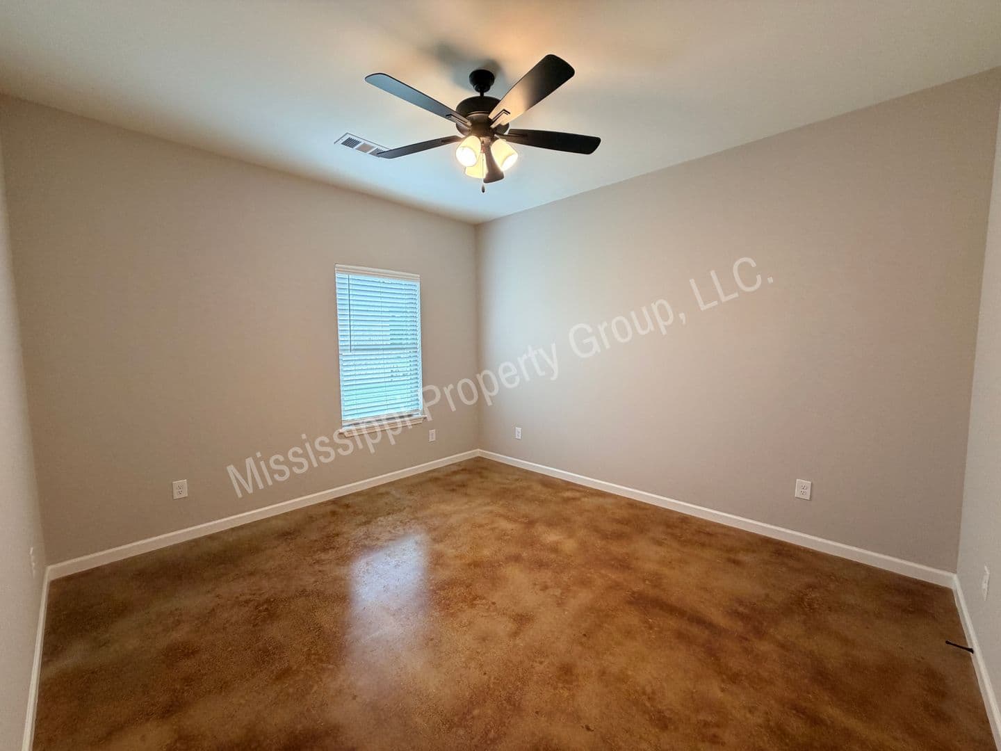 Oxford Townhome: 4851 S. Lamar Blvd