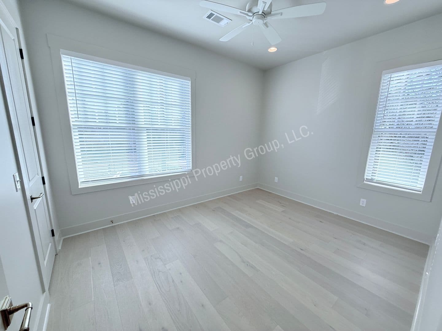 Oxford Townhome: 3405 Southern Way