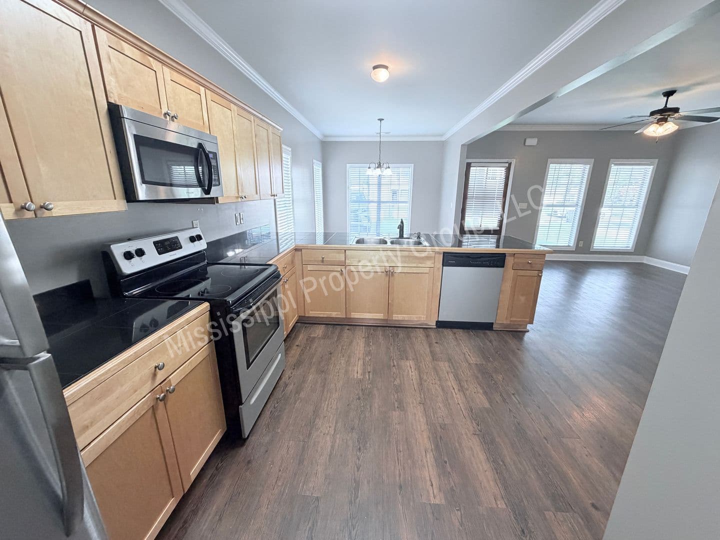 Oxford House: 303 Shumard Cove