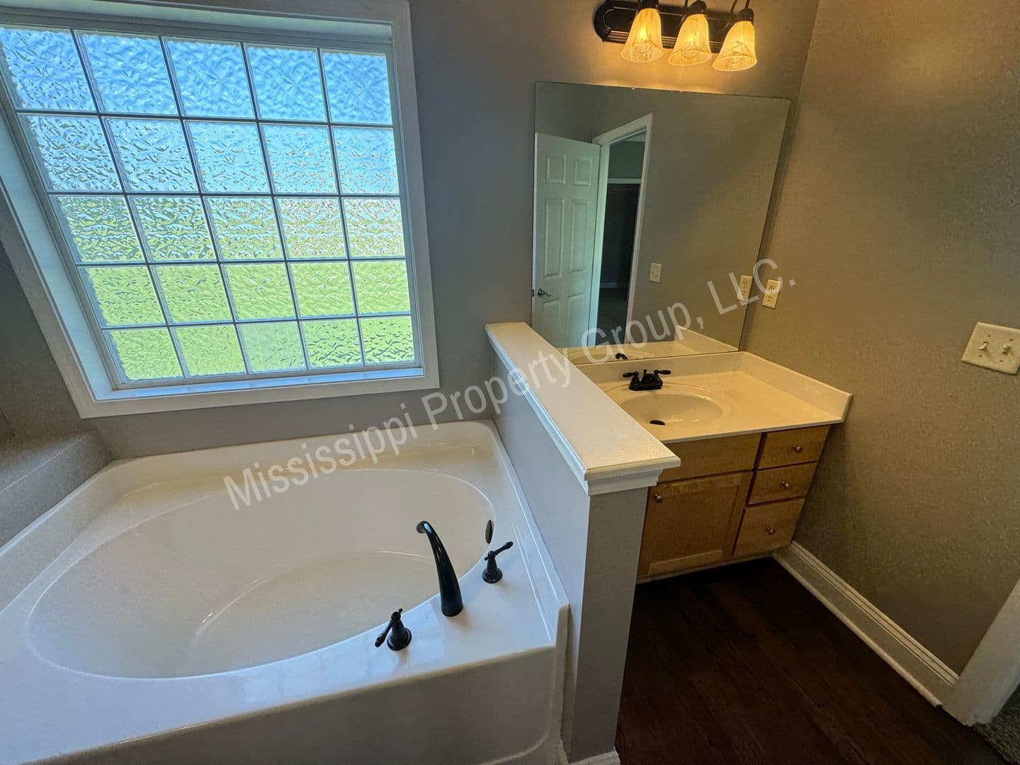 Oxford House: 304 Shumard Cove