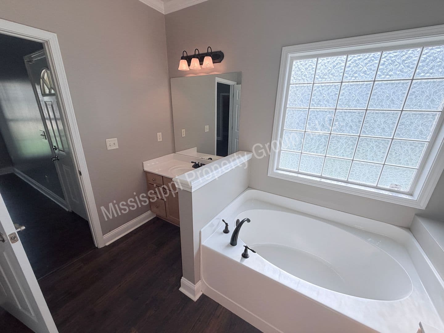 Oxford House: 303 Shumard Cove