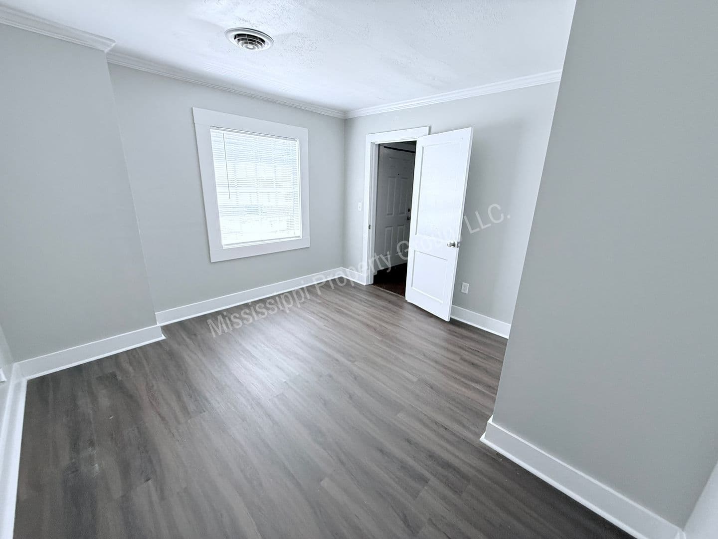 Oxford House: 1120 South 16th Street