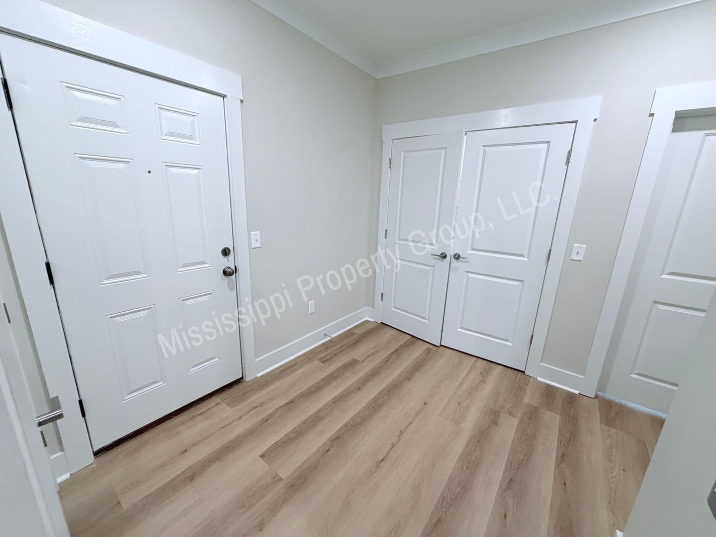 Oxford Apartment: 1401 Chickasaw Road