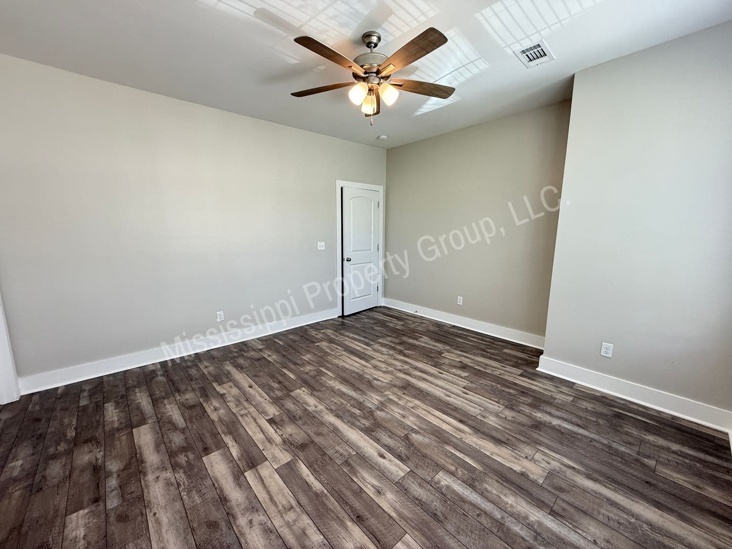 Oxford Townhome: 323 Stillwater Lane