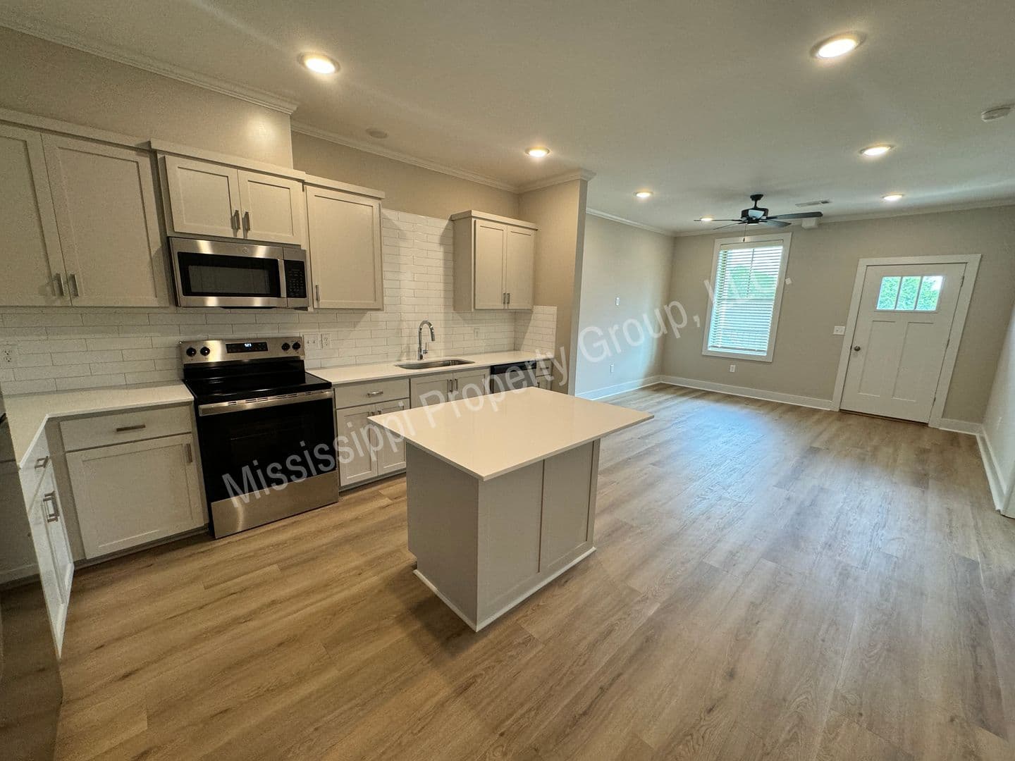 Oxford Apartment: 1207 Pleasant Drive