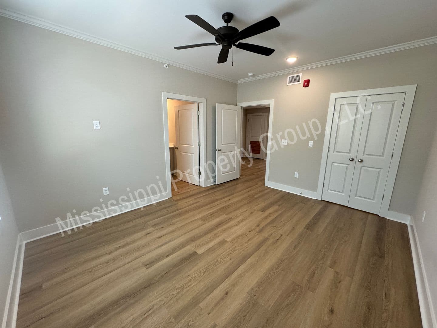 Oxford Apartment: 1401 Chickasaw Road