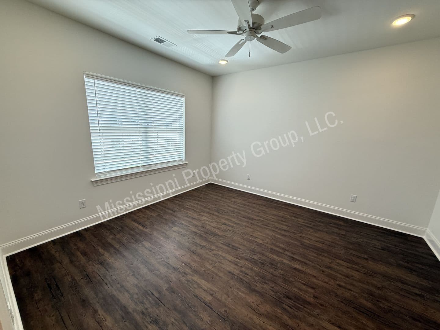 Oxford Townhome: 620 Cottage Grove Circle