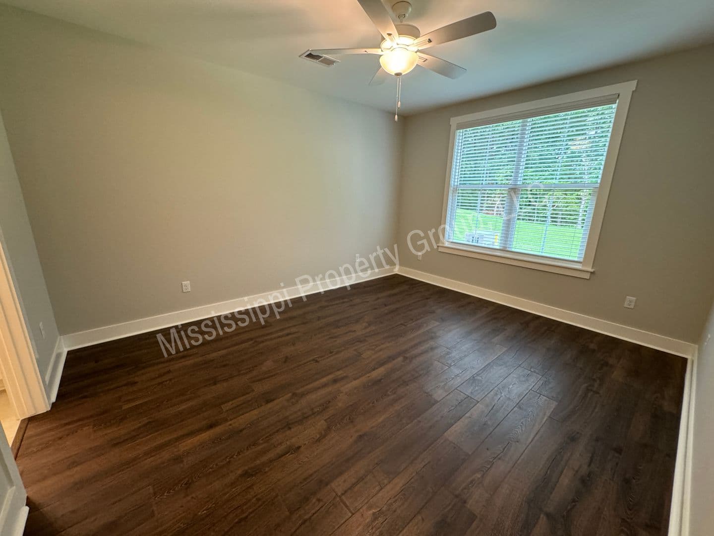 Oxford Townhome: 1843 Reserve Loop