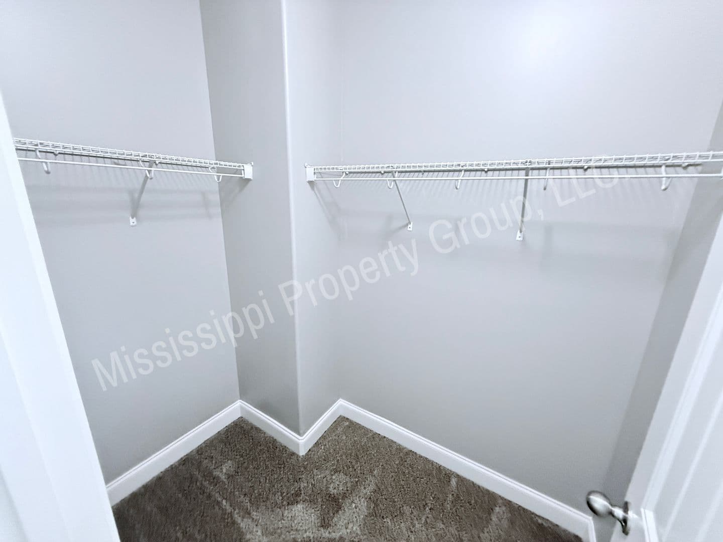 Oxford Townhome: 414 Walker Circle