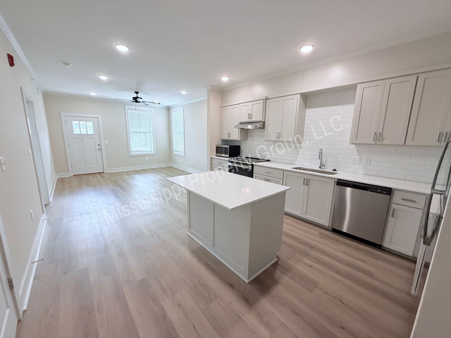 Oxford Apartment: 1205 Pleasant Drive