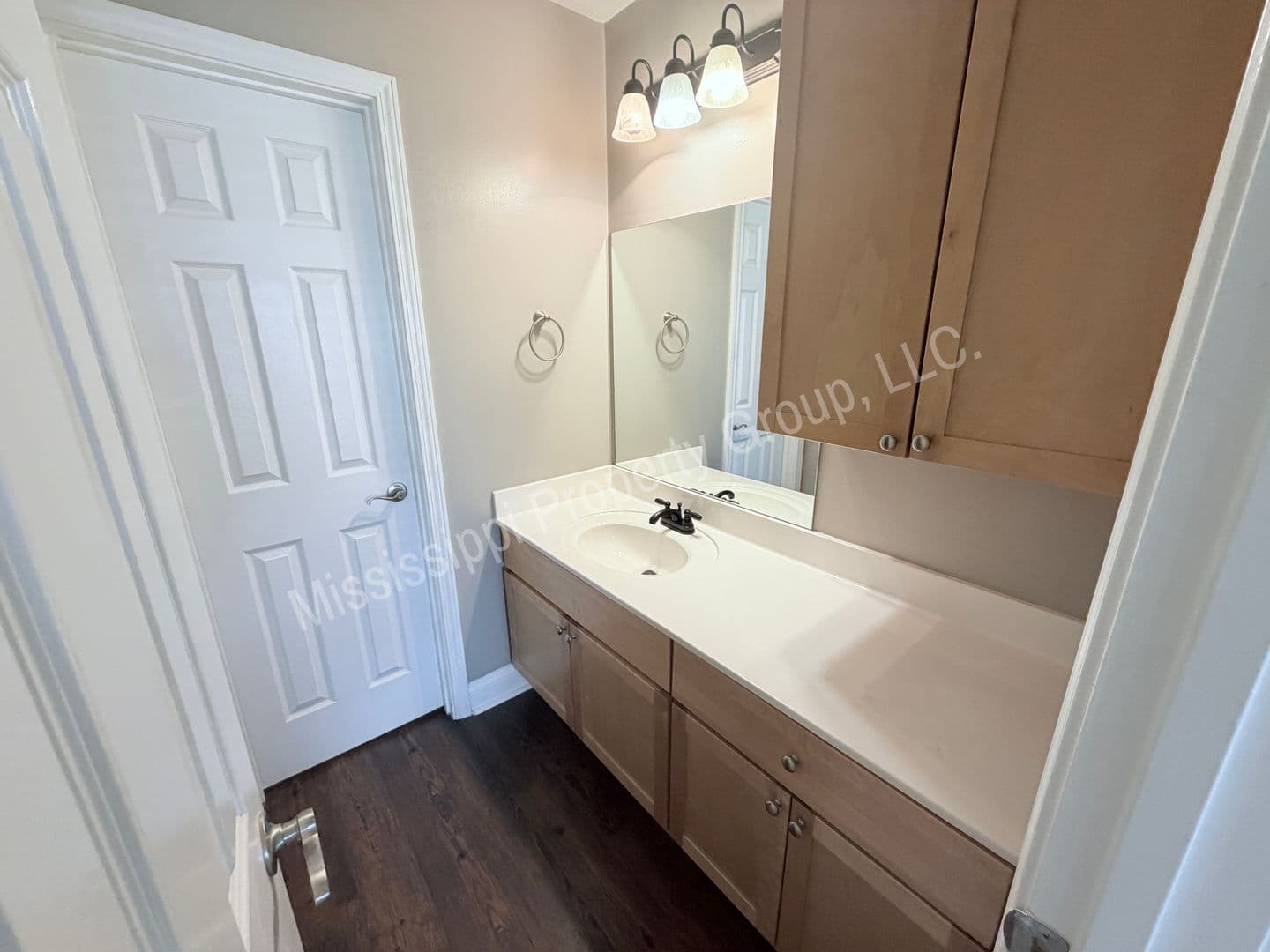 Oxford House: 303 Shumard Cove