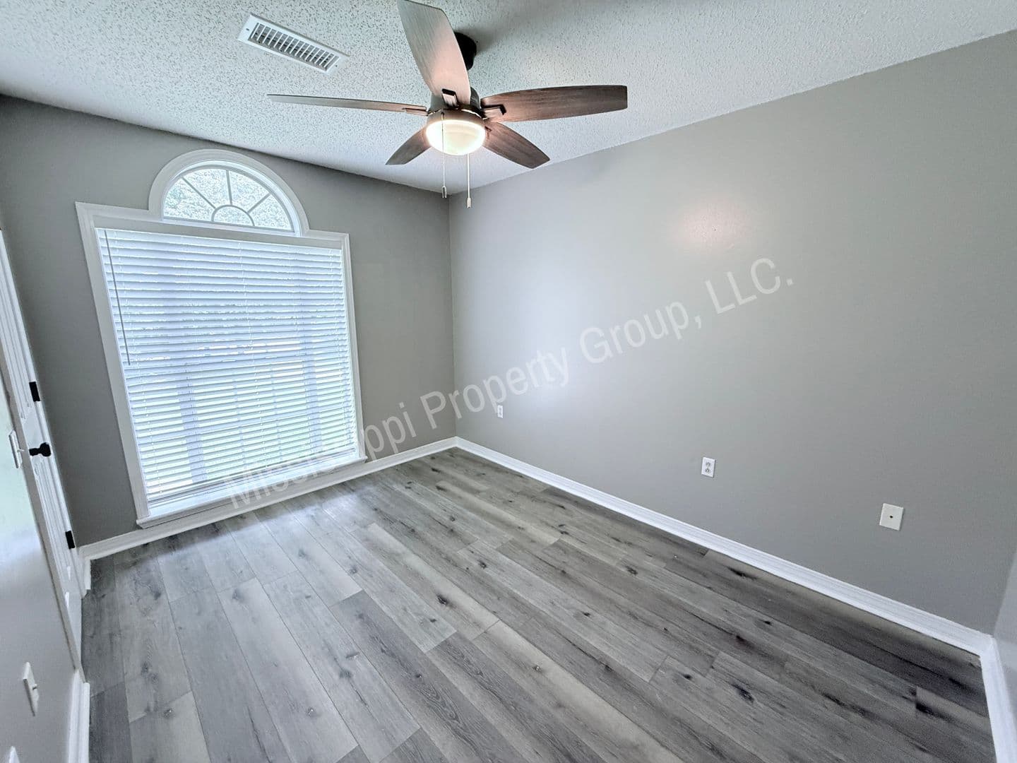 Oxford House: 2112 Harris Drive