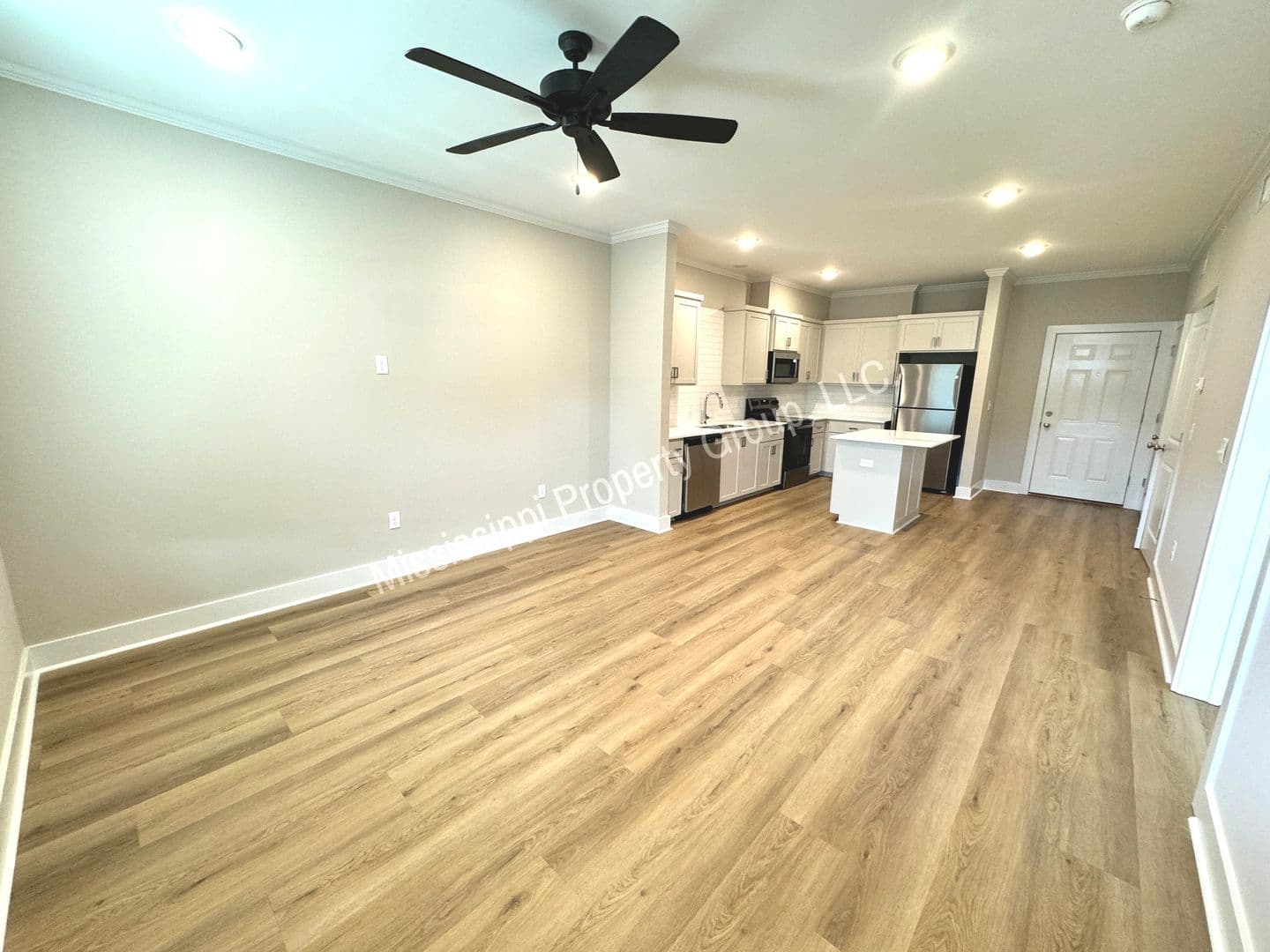 Oxford Apartment: 1207 Pleasant Drive