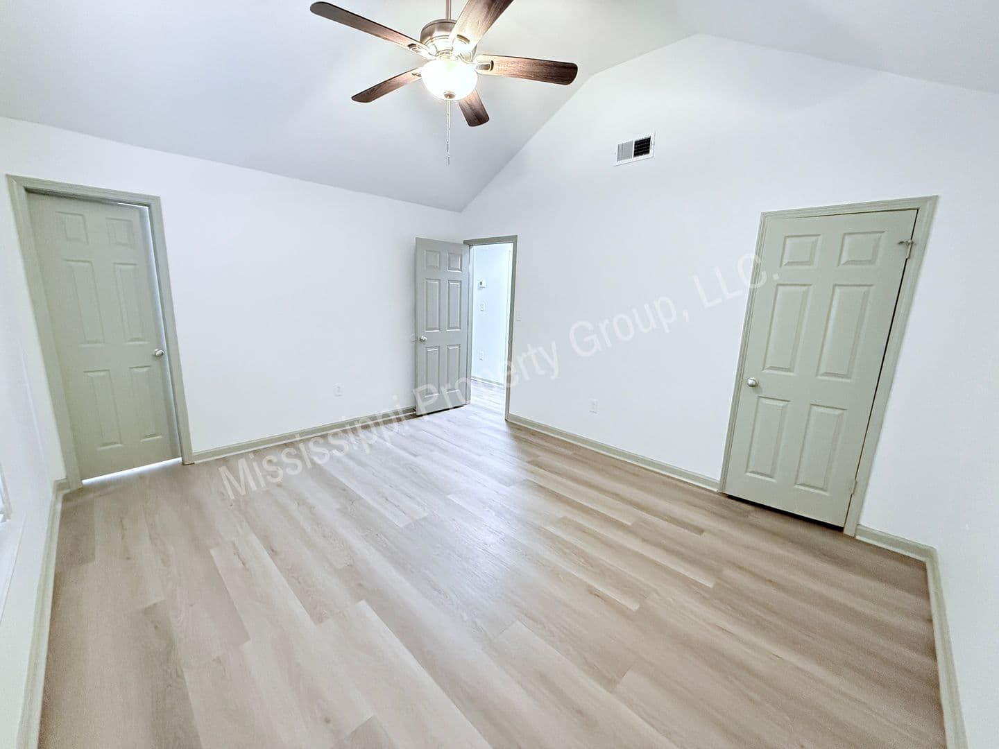 Oxford Townhome: 110 CR 102