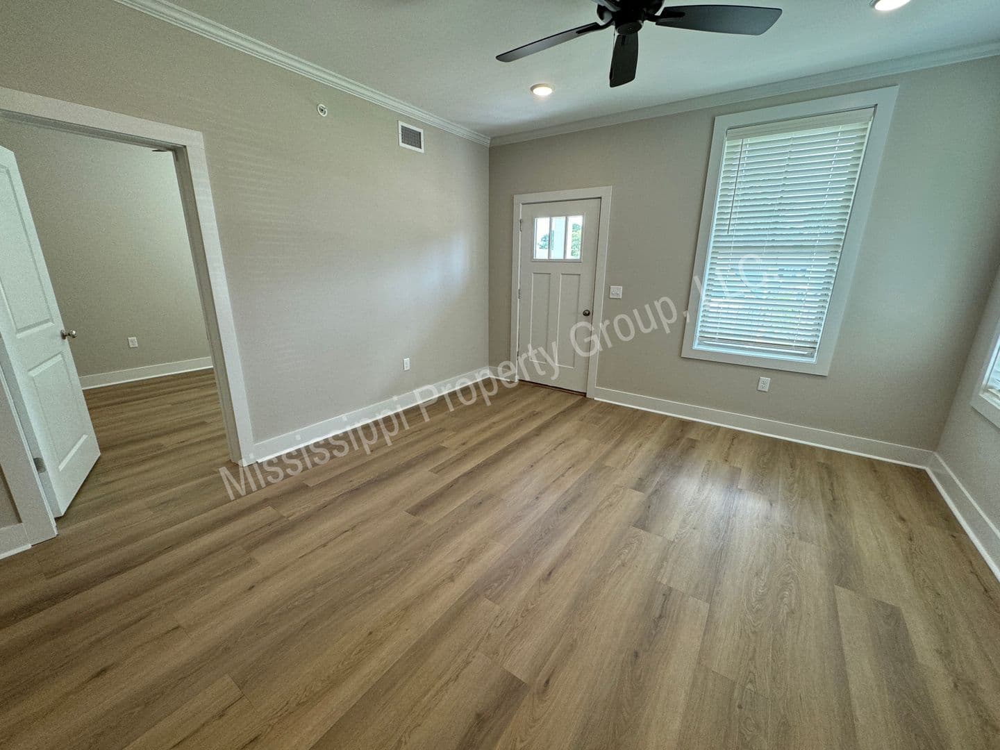 Oxford Apartment: 1205 Pleasant Drive