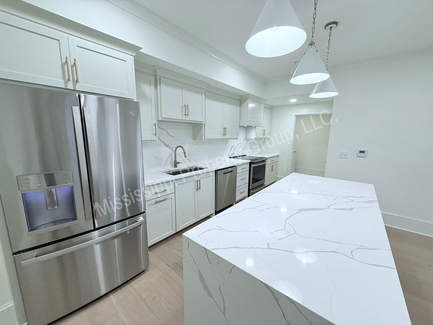 Oxford Apartment: 1000 North Lamar Blvd