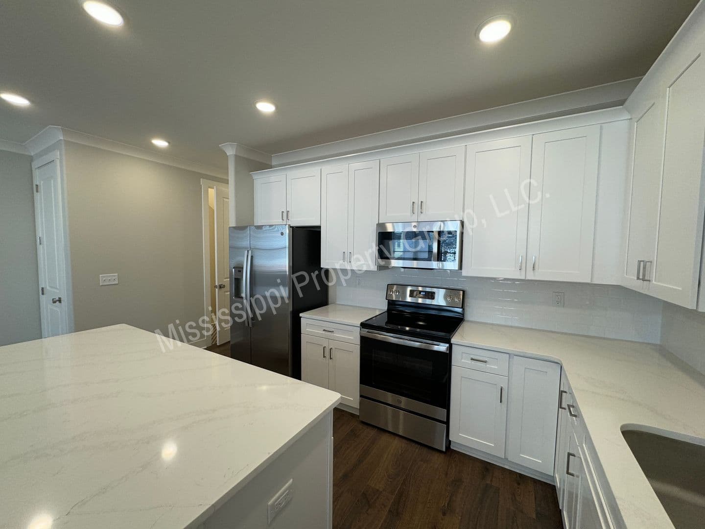 Oxford Townhome: 1839 Reserve Loop