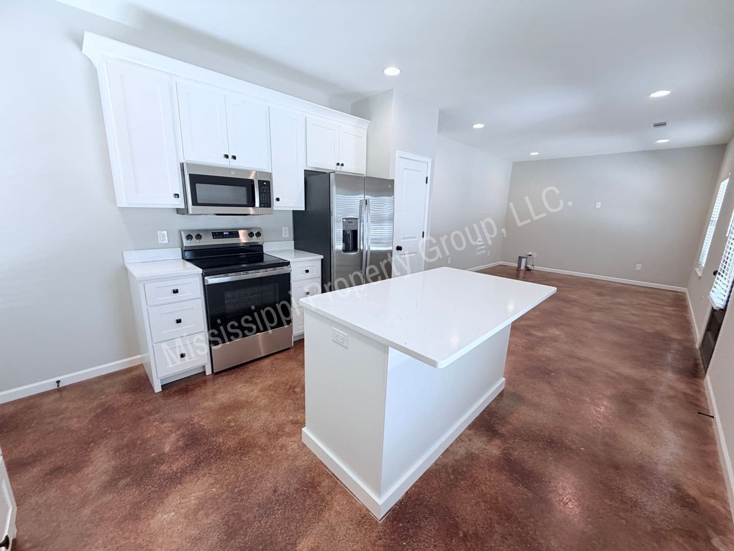 Oxford Townhome: 4851 S. Lamar Blvd