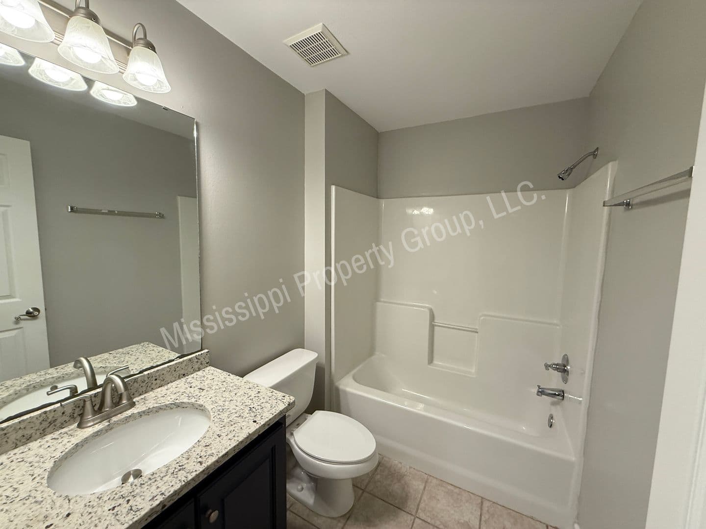 Oxford House: 331 Hayat Loop