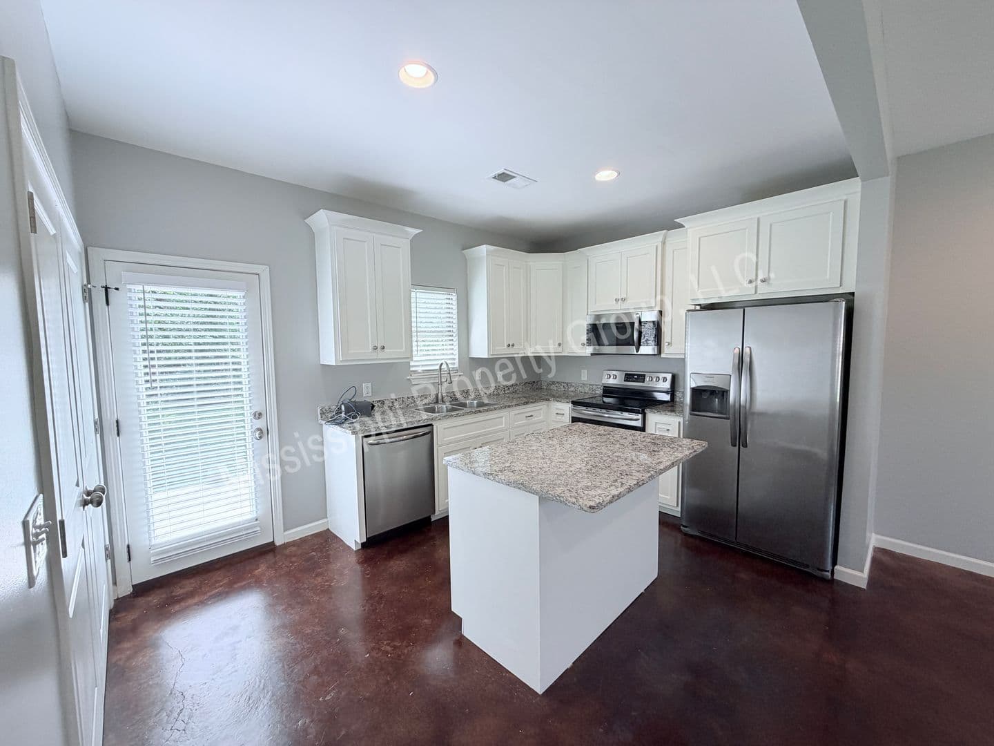 Oxford Condo: 1 Old Trail Circle