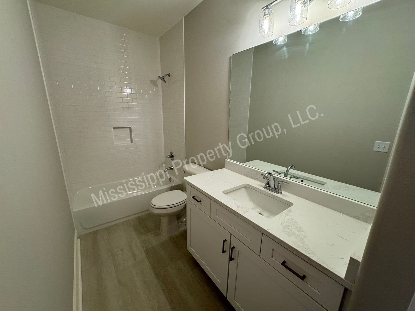 Oxford Townhome: 1843 Reserve Loop