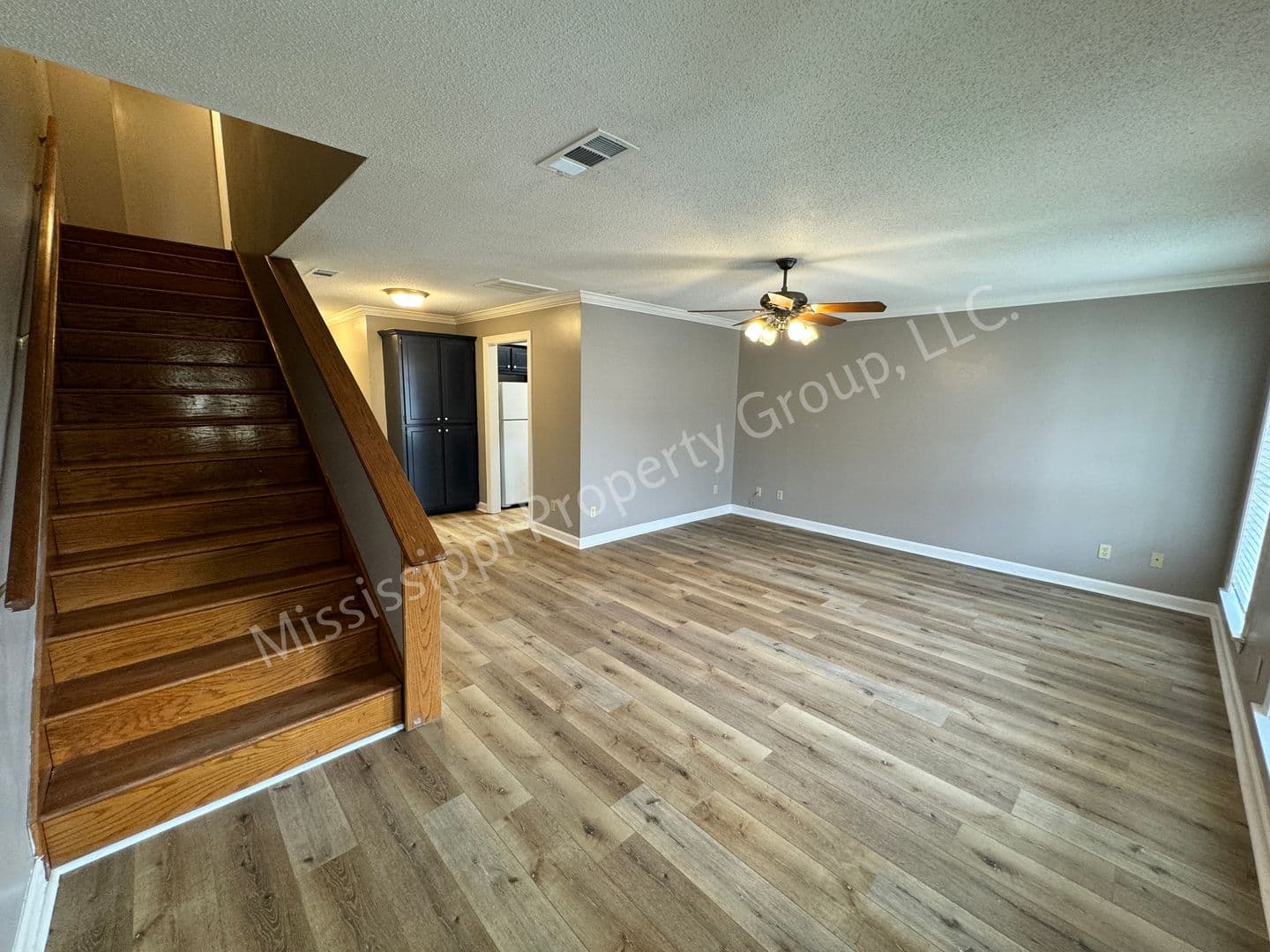Oxford House: 402 Saddle Creek Blvd