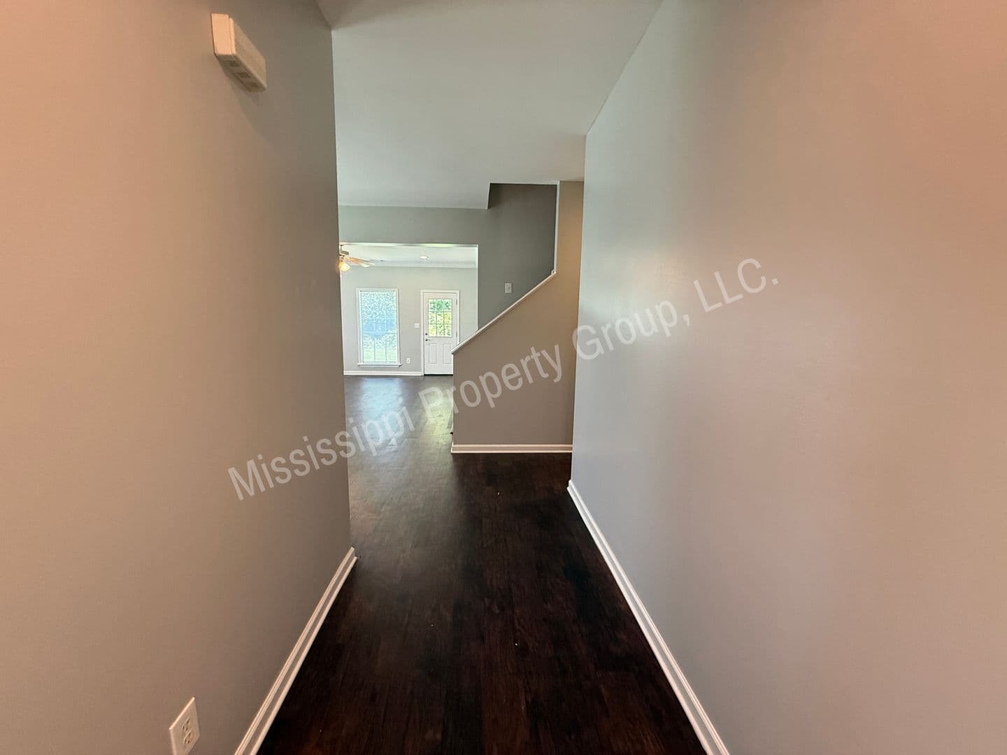 Oxford House: 331 Hayat Loop