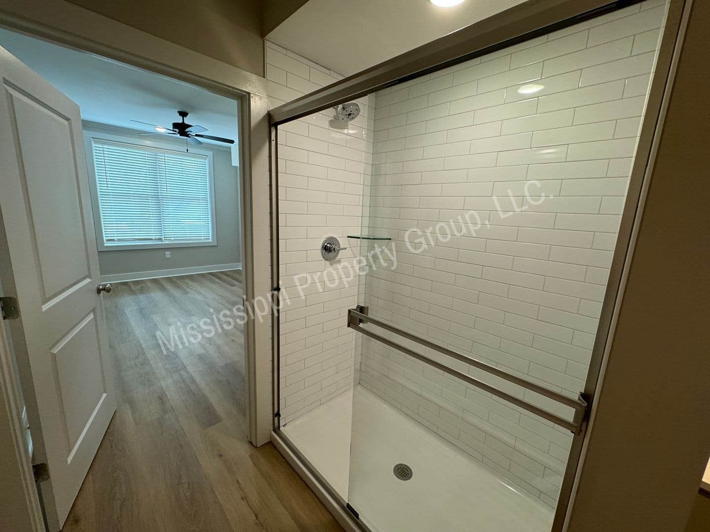 Oxford Apartment: 1205 Pleasant Drive