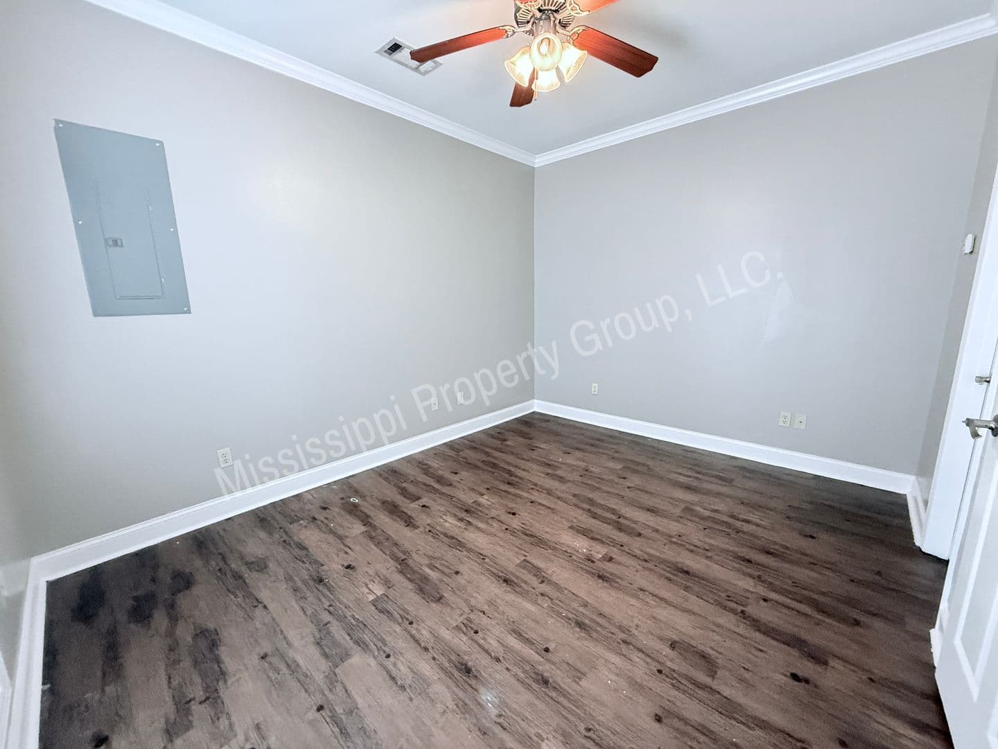 Oxford Townhome: 1 Mondrian Place