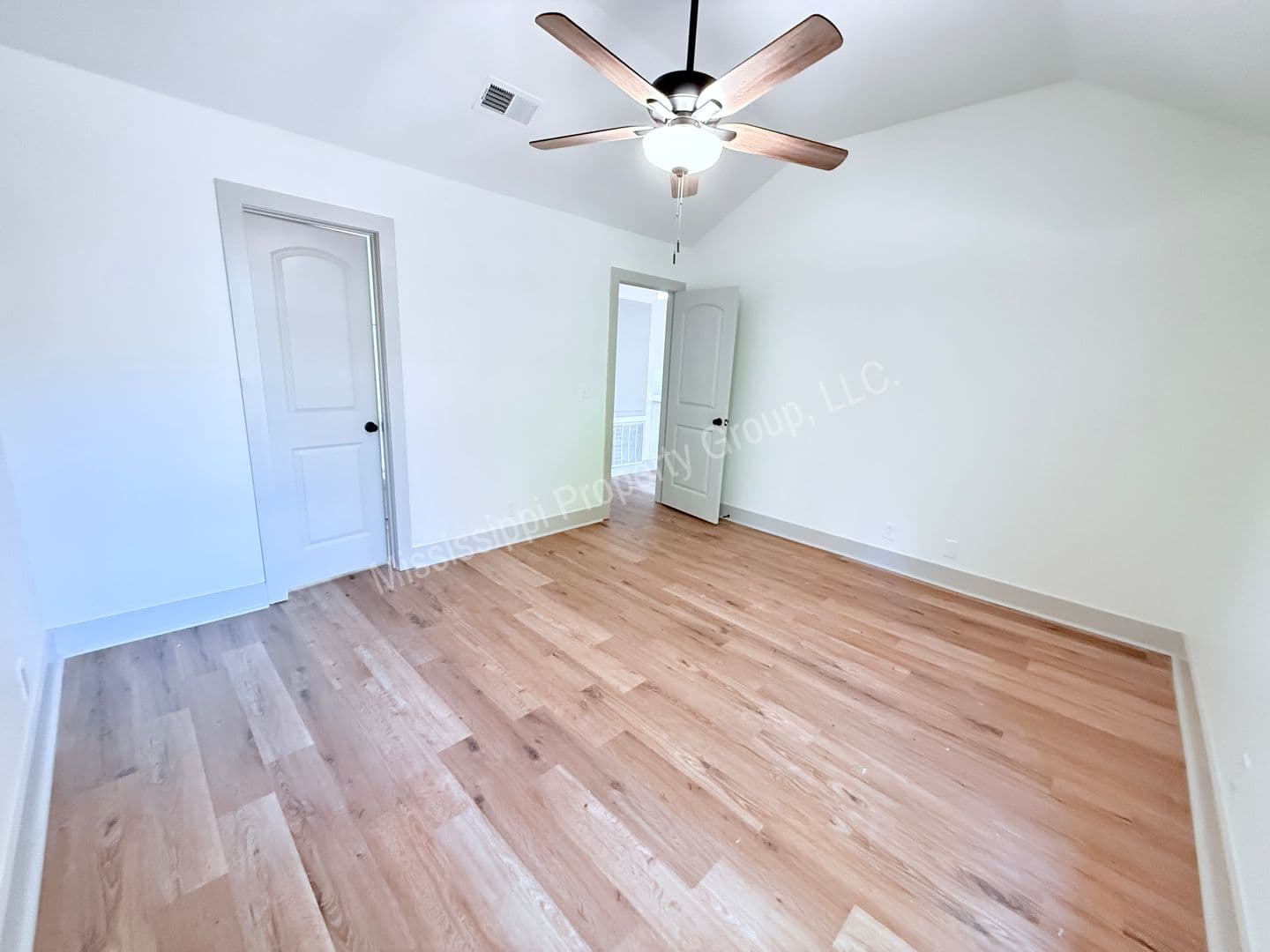 Oxford Townhome: 110 CR 102