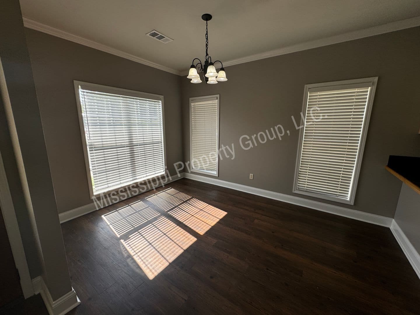 Oxford House: 304 Shumard Cove