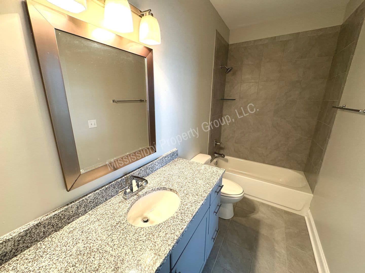Oxford Townhome: 102 Farm View Drive, Unit 501