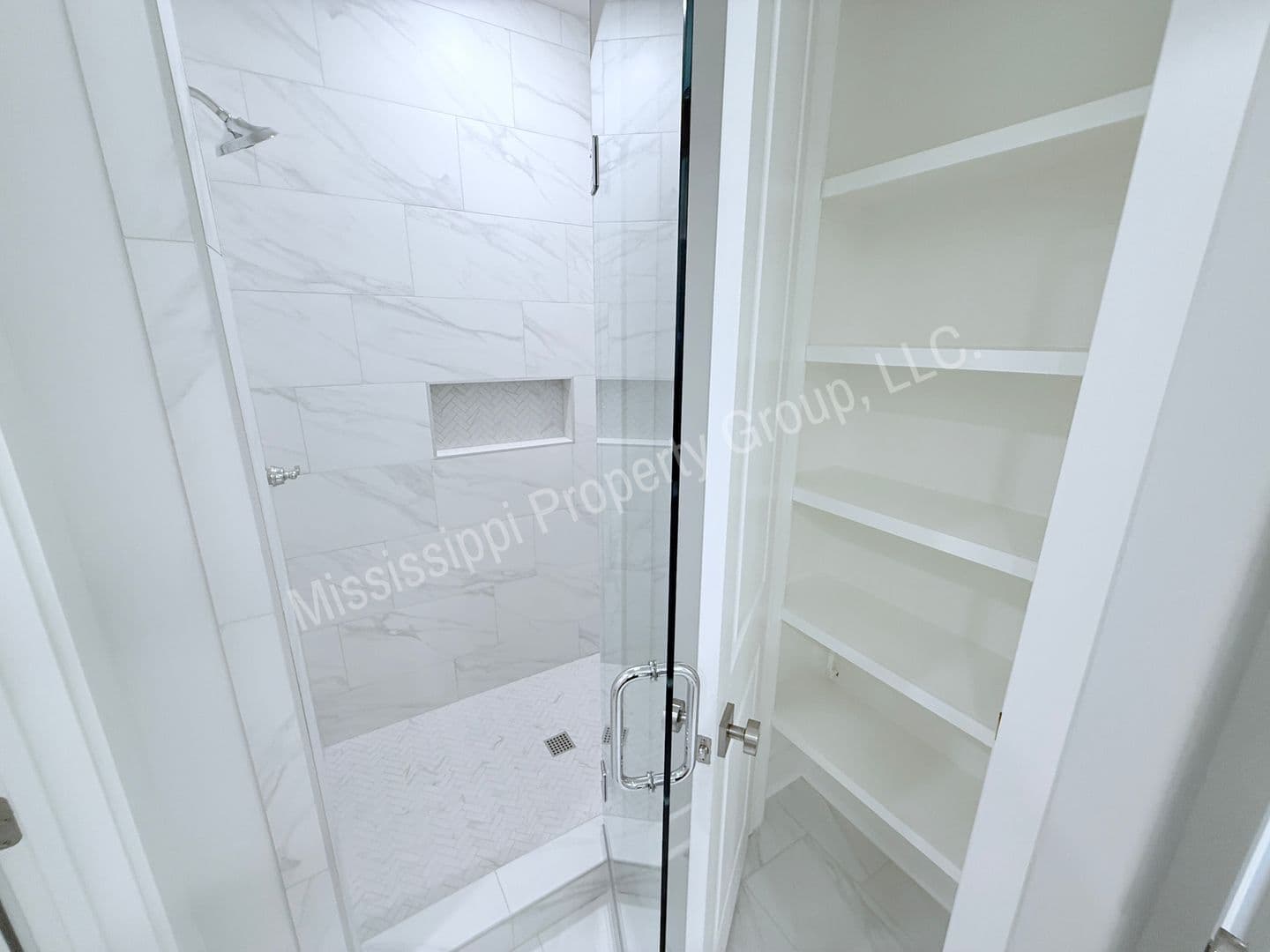 Oxford Townhome: 696 Miramar Lane