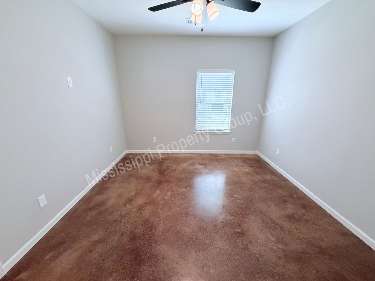Oxford Townhome: 4851 S. Lamar Blvd