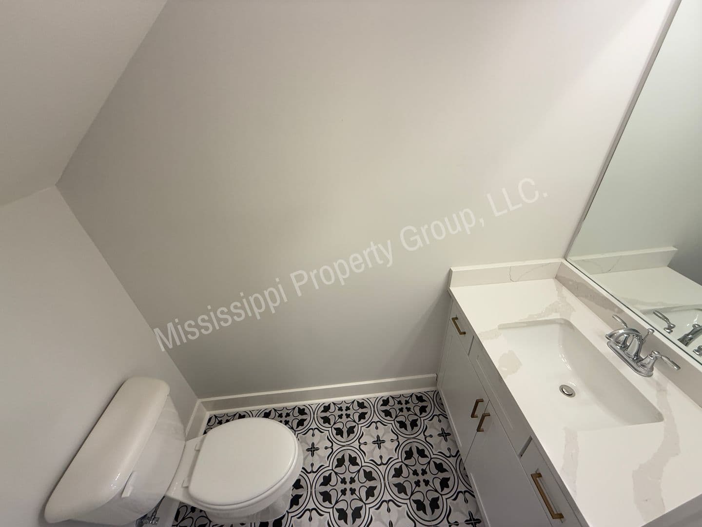 Oxford Townhome: 703 Miramar Lane