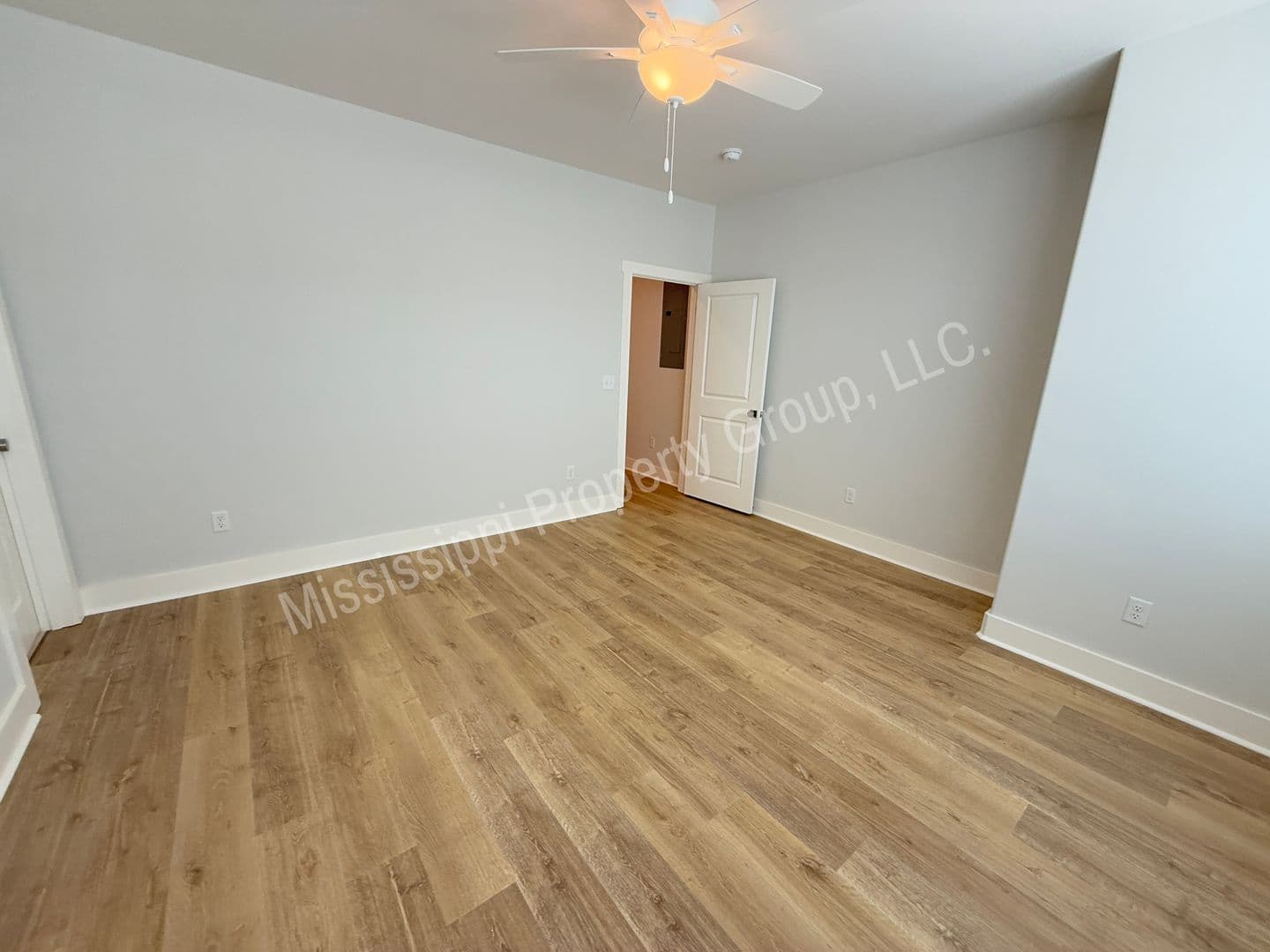 Oxford Townhome: 703 Miramar Lane